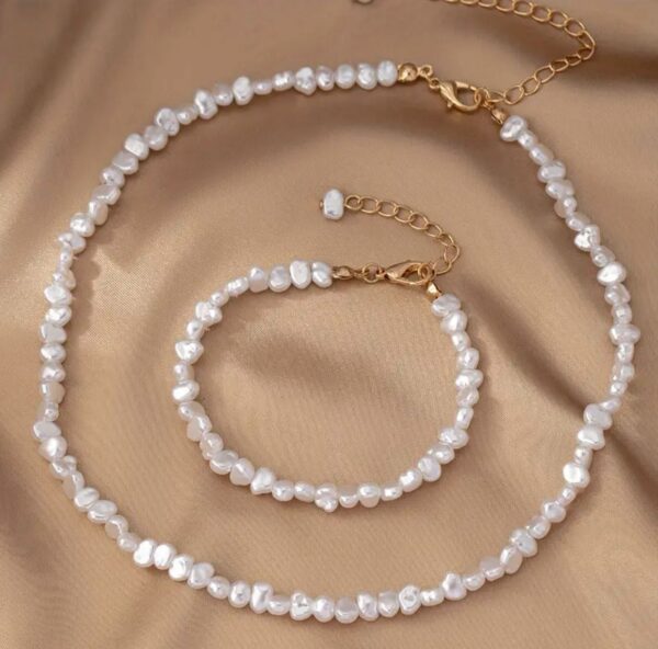 White Pearl Necklace - Image 2